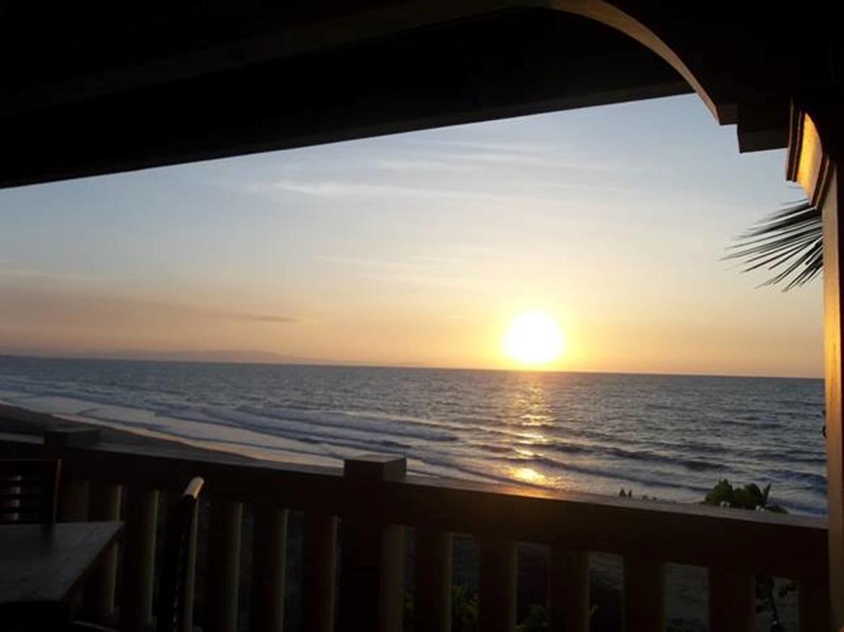 Happy Ripples Beach Resort Mabilao Exterior foto