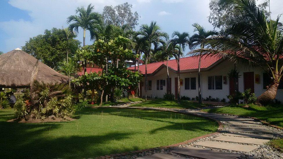 Happy Ripples Beach Resort Mabilao Exterior foto